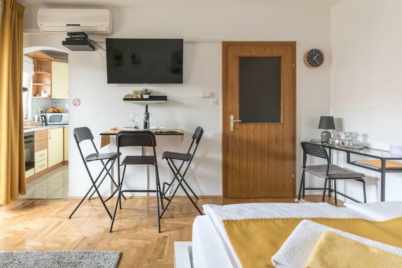 Studio Apartman Comodo Zagreb Extérieur photo